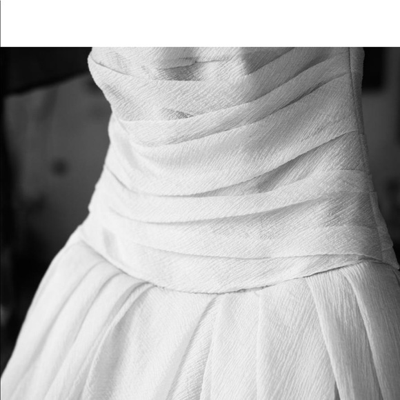 White by Vera Wang Textured Organza Wedding Dress - Picture 2 of 8